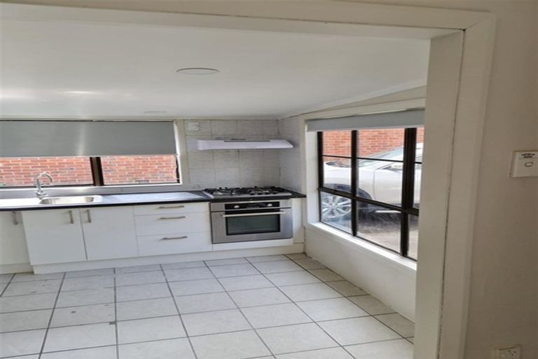 Photo of property in 143 Hutchinson Avenue, New Lynn, Auckland, 0600