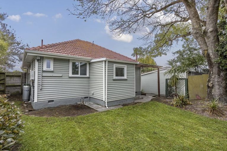 Photo of property in 197a Main North Road, Redwood, Christchurch, 8051