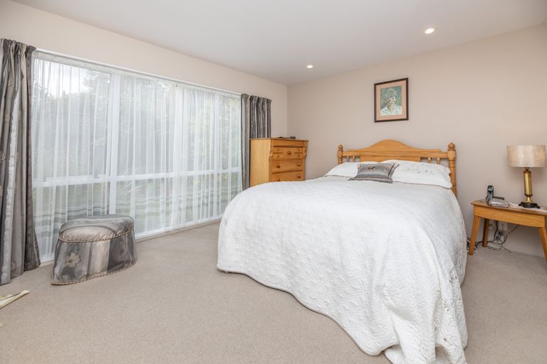 Photo of property in 46 Westgrove Avenue, Avonhead, Christchurch, 8042