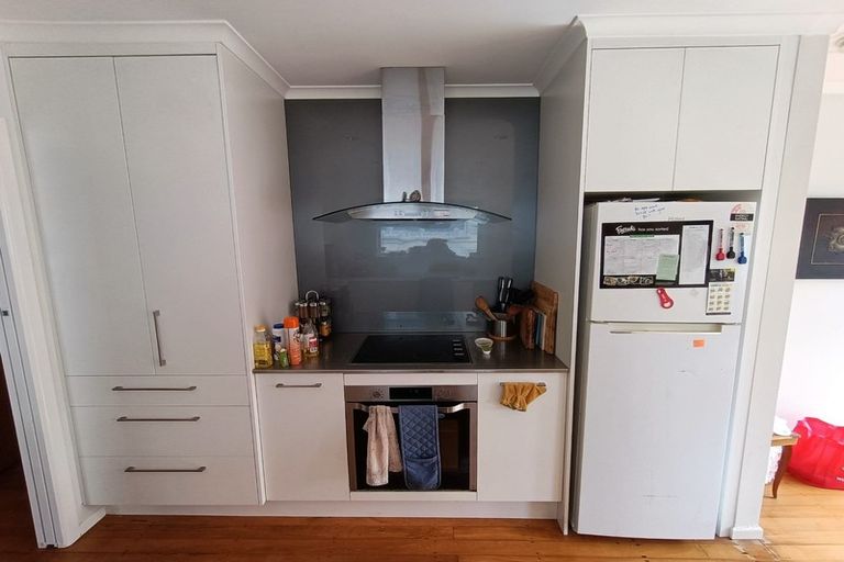 Photo of property in 15 Collier Avenue, Karori, Wellington, 6012