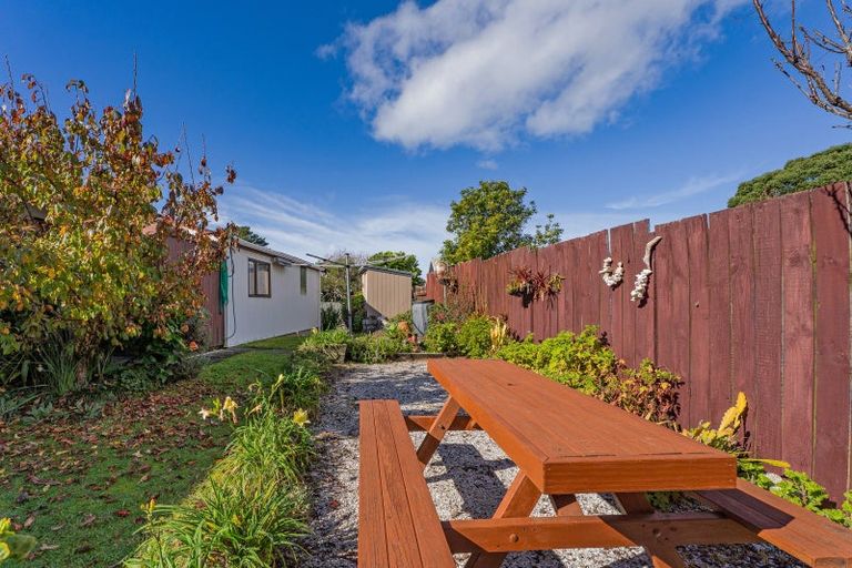 Photo of property in 4 Courtney Place, Pauanui, Hikuai, 3579