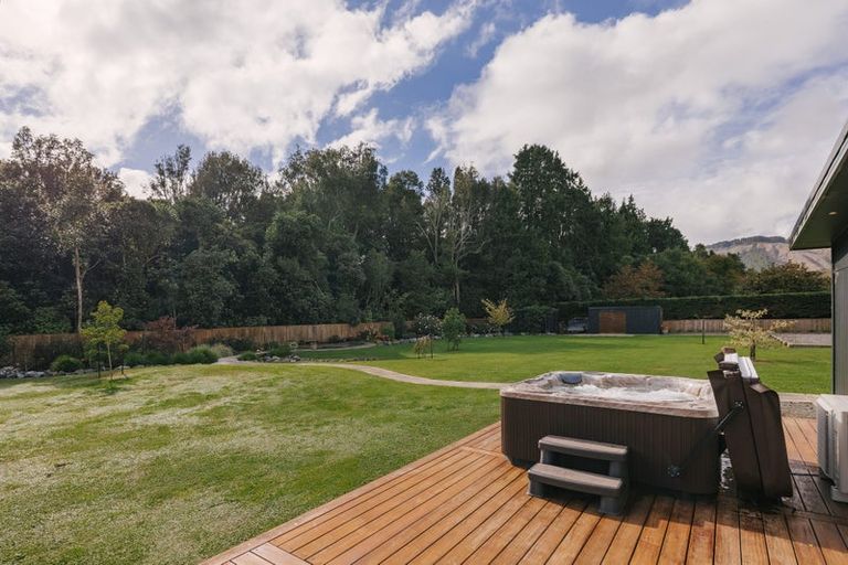 Photo of property in 38a Pohutukawa Drive, Levin, 5571