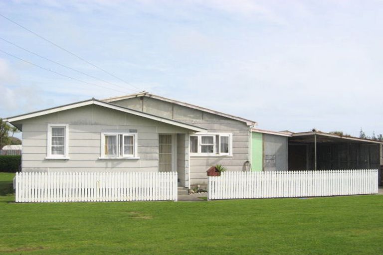 Photo of property in 1/89d Leslie Street, Waitara, 4320