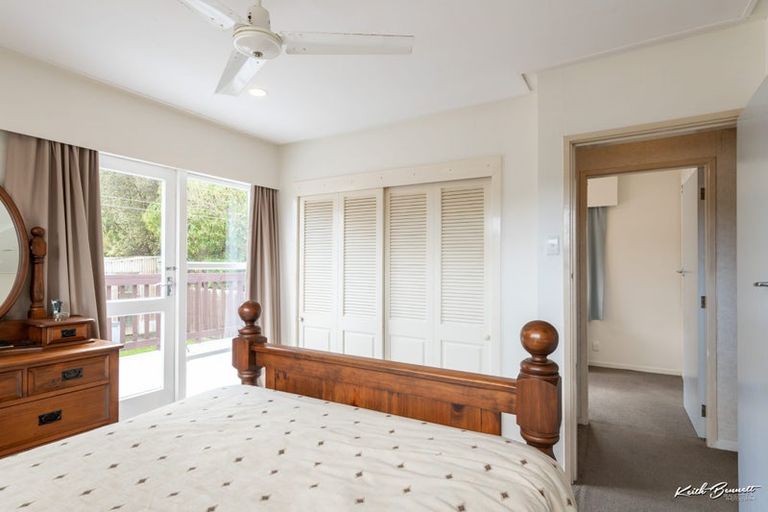 Photo of property in 3 Lowry Crescent, Stokes Valley, Lower Hutt, 5019
