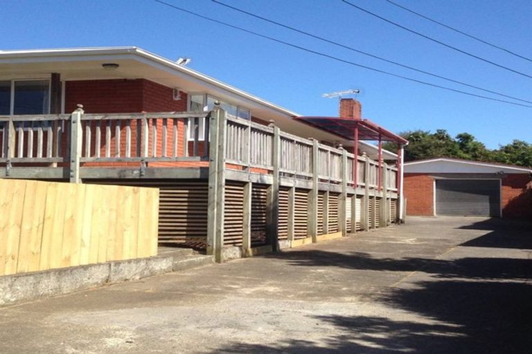 Photo of property in 8 Myers Road, Manurewa East, Auckland, 2102