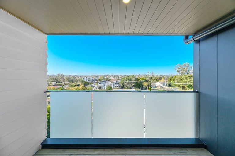 Photo of property in 303/48 Clay Works Lane, New Lynn, 0600