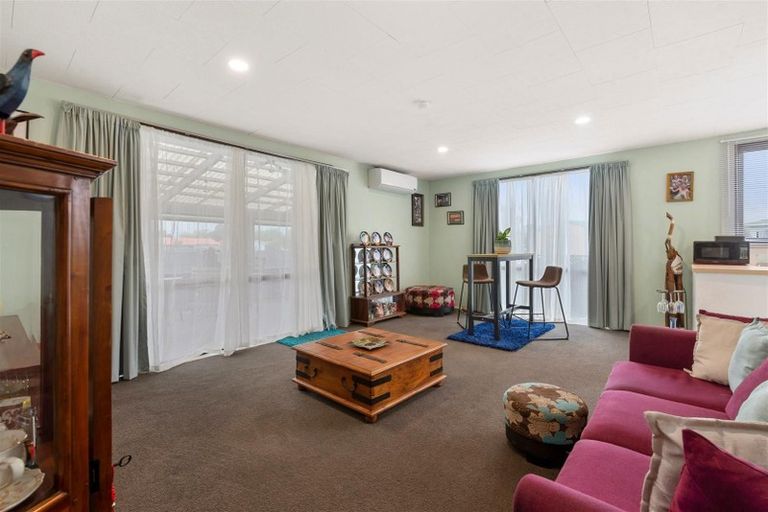 Photo of property in 85a Pohutukawa Drive, Owhata, Rotorua, 3010