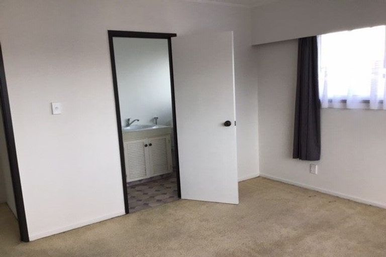 Photo of property in 75 Stanaway Street, Hillcrest, Auckland, 0627