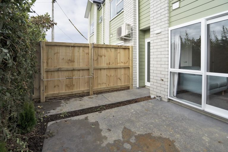 Photo of property in 16/10u Burrows Place, Frankton, Hamilton, 3204