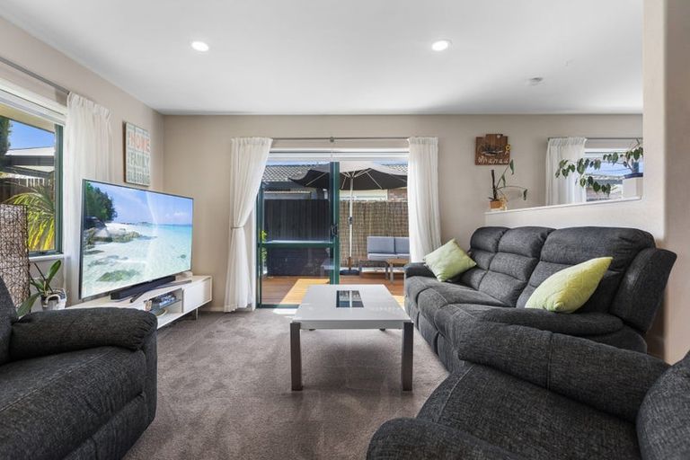 Photo of property in 21 Romana Crescent, Papamoa Beach, Papamoa, 3118