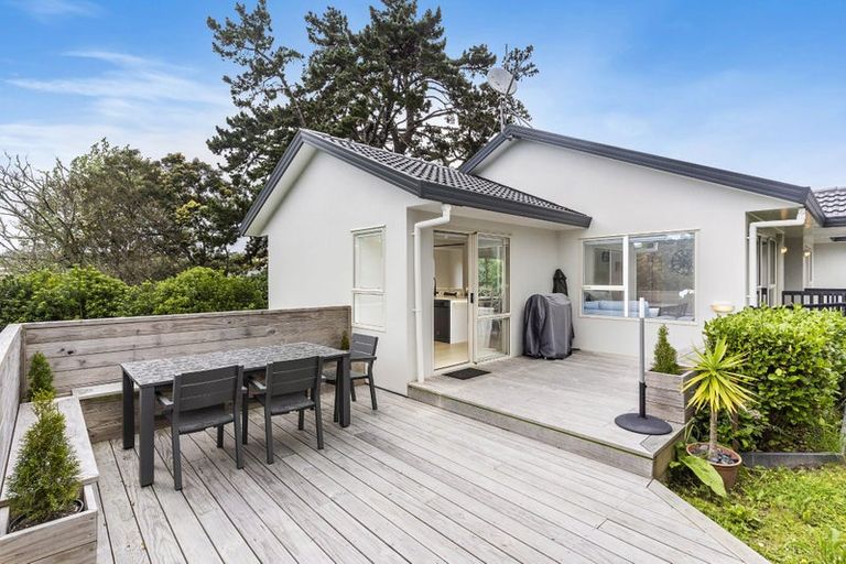Photo of property in 10 Owl Court, Unsworth Heights, Auckland, 0632