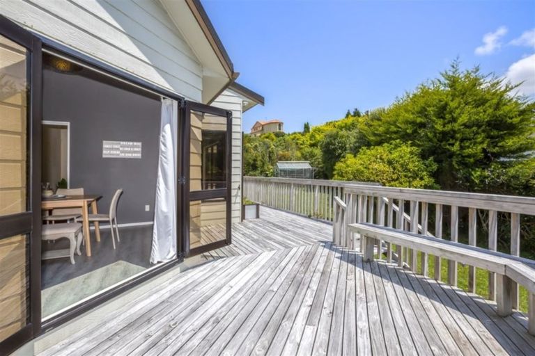 Photo of property in 77 Joseph Banks Drive, Whitby, Porirua, 5024