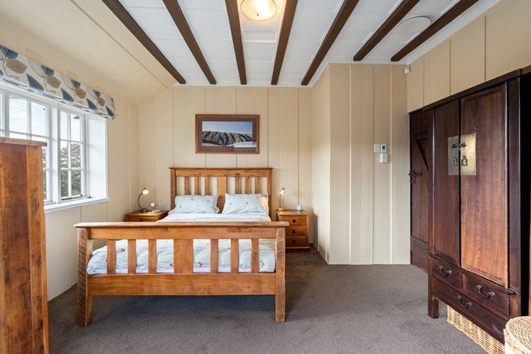 Photo of property in 23 Saint Michaels Crescent, Kelburn, Wellington, 6012