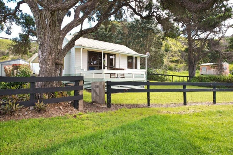 Photo of property in 97 Mahinepua Road, Kaeo, 0478