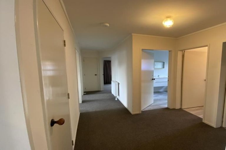 Photo of property in 54a Bassett Road, Johnsonville, Wellington, 6037