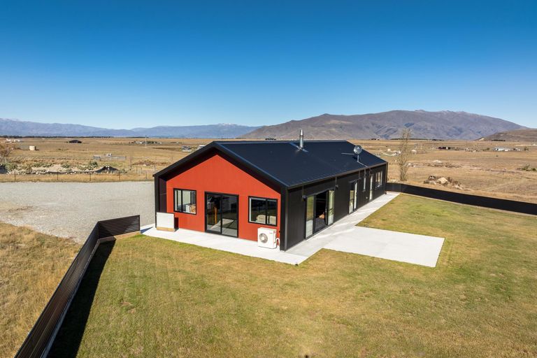 Photo of property in 39 Ben Ohau Road, Ben Ohau, Twizel, 7999