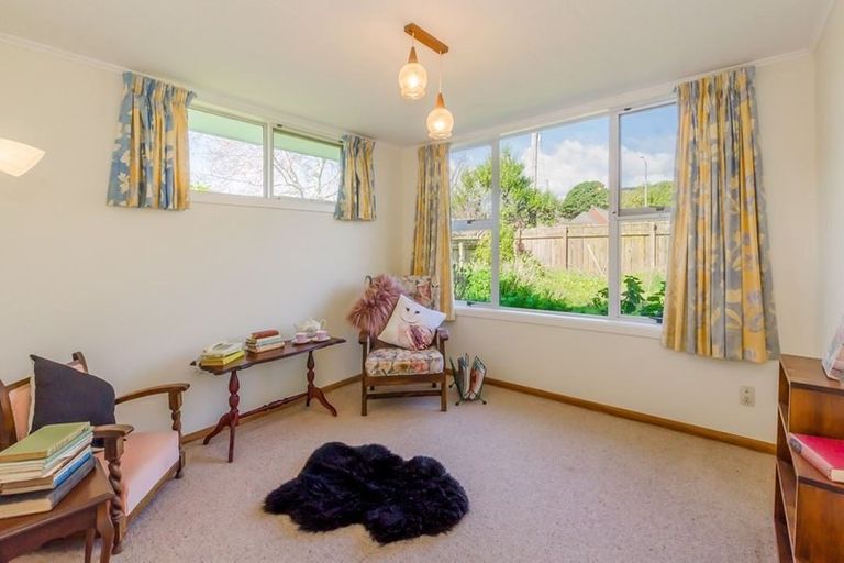 Photo of property in 21 Kohekohe Road, Waikanae, 5036