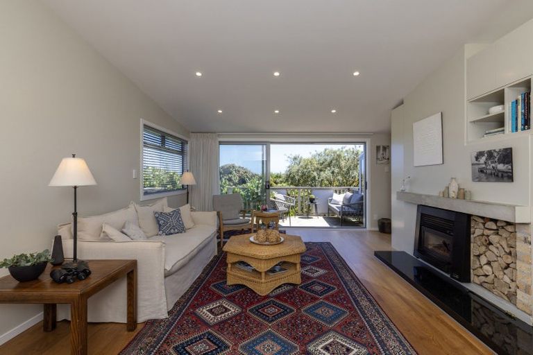 Photo of property in 7 Kawau Grove, Waikanae Beach, Waikanae, 5036