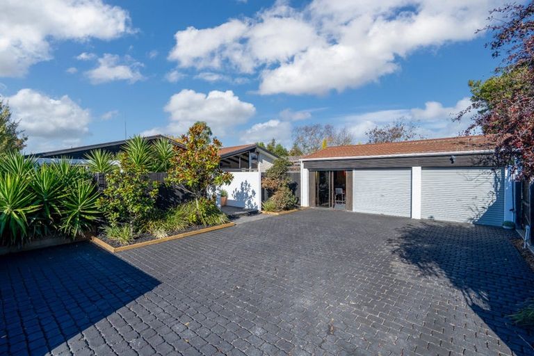 Photo of property in 16 Chilton Drive, Mairehau, Christchurch, 8052