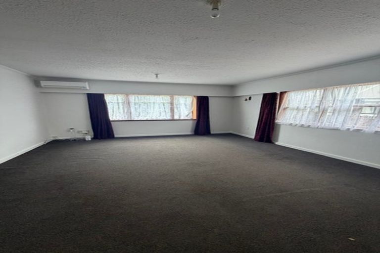 Photo of property in 15 Gibbs Crescent, Wainuiomata, Lower Hutt, 5014