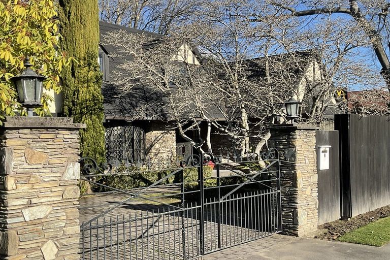 Photo of property in 2 Mcdougall Avenue, St Albans, Christchurch, 8014