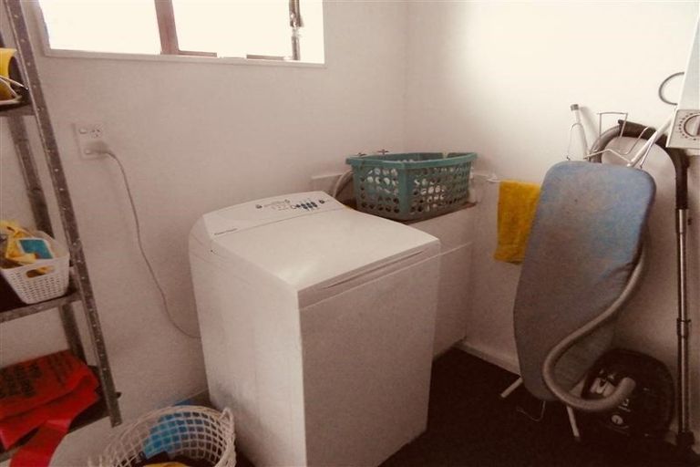 Photo of property in 1/506 Devon Street East, Strandon, New Plymouth, 4312