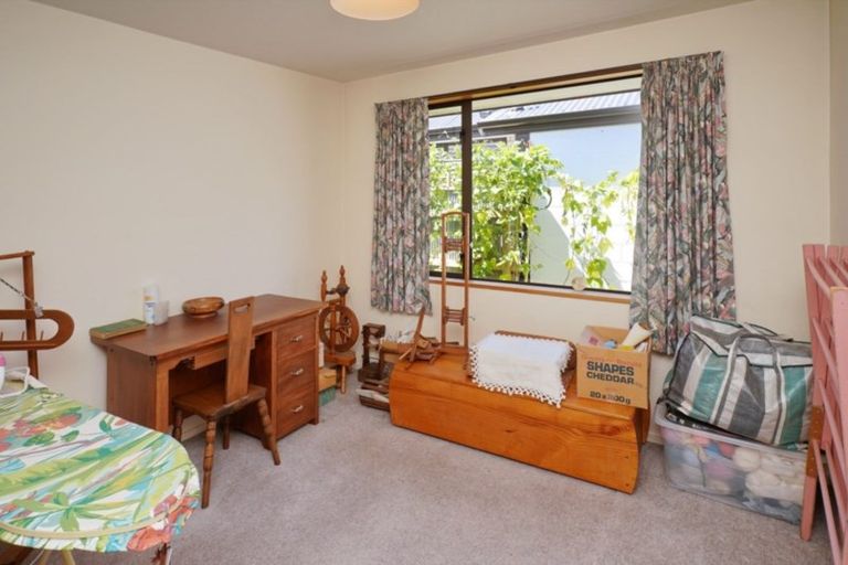 Photo of property in 58 Sawyers Arms Road, Northcote, Christchurch, 8052