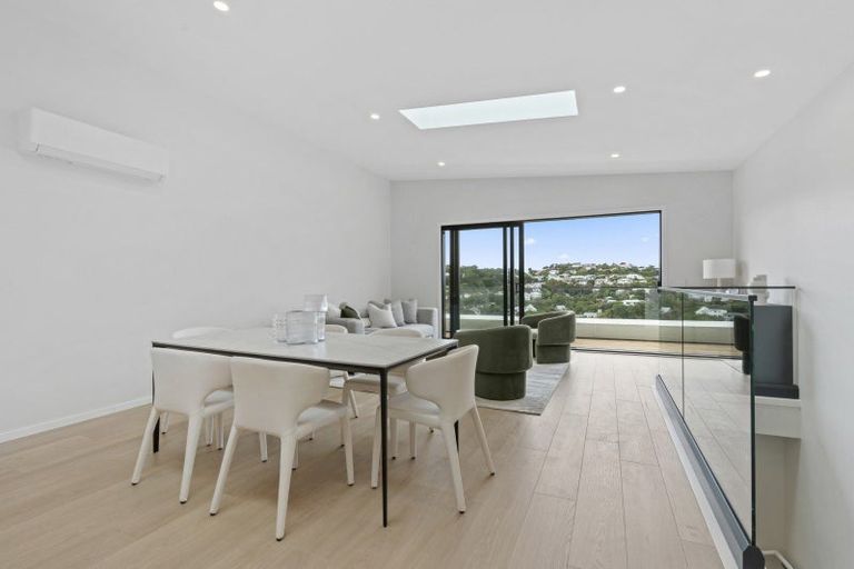 Photo of property in 115 Tiketike Way, Brooklyn, Wellington, 6021