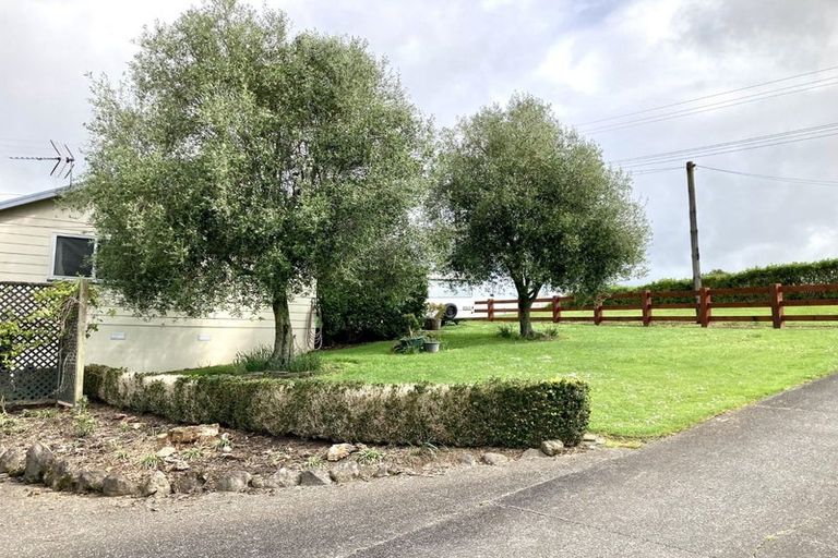 Photo of property in 69 Puke Road, Kumeu, 0891