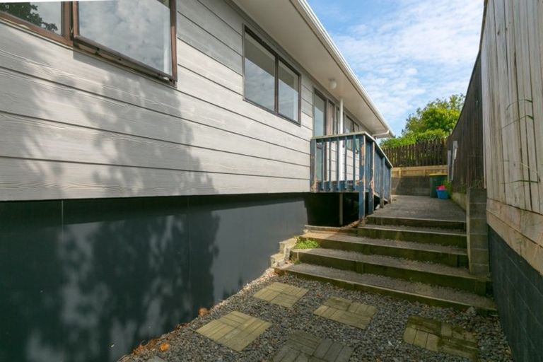 Photo of property in 10b Brierley Place, Marfell, New Plymouth, 4310