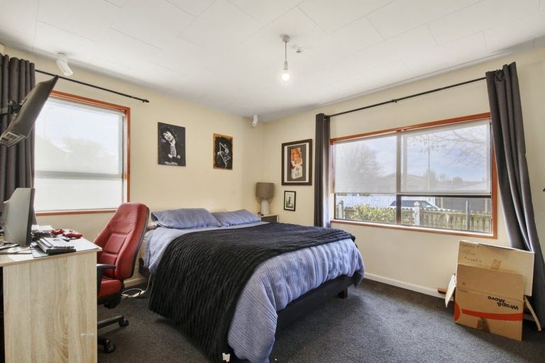 Photo of property in 1 Wakelin Place, Redwood, Christchurch, 8051