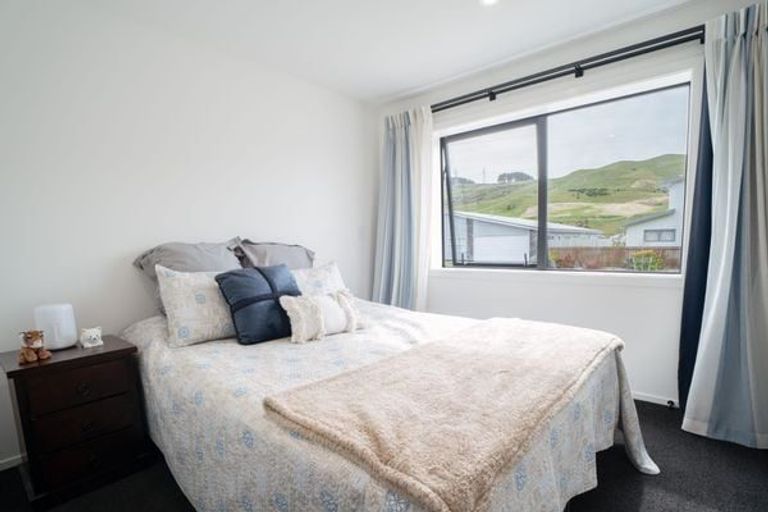 Photo of property in 75 Melksham Drive, Churton Park, Wellington, 6037