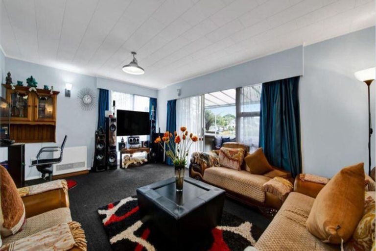 Photo of property in 162 Omata Road, Blagdon, New Plymouth, 4310