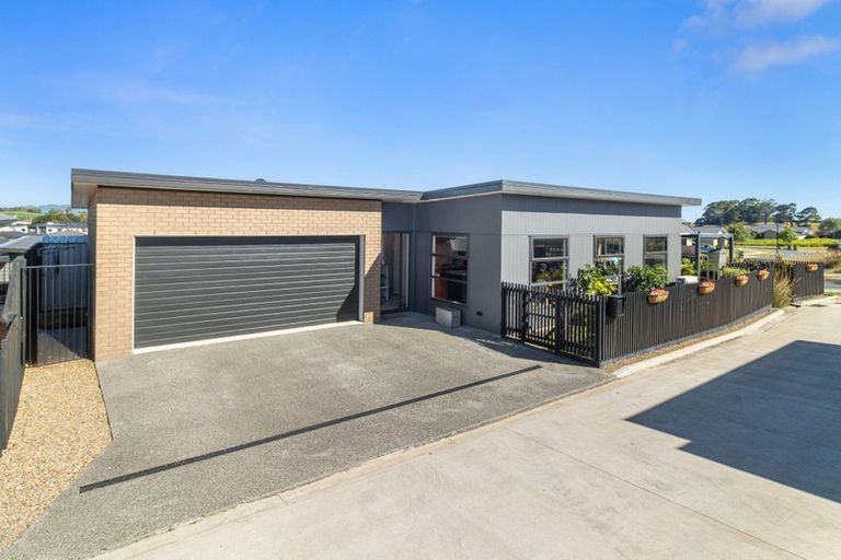 Photo of property in 3u6 North Ridge Drive, Rototuna North, Hamilton, 3281