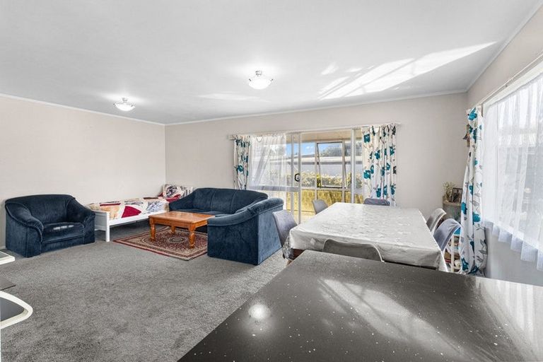 Photo of property in 2/6 Wicklow Place, Bell Block, New Plymouth, 4312