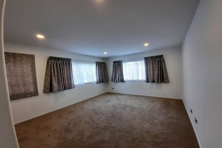 Photo of property in 18 Pikao Place, East Tamaki, Auckland, 2016
