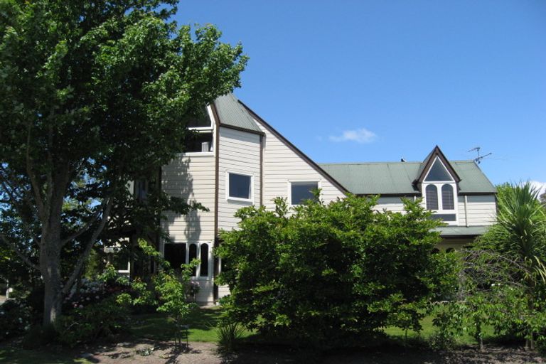 Photo of property in 11 Stormont Place, Avonhead, Christchurch, 8042