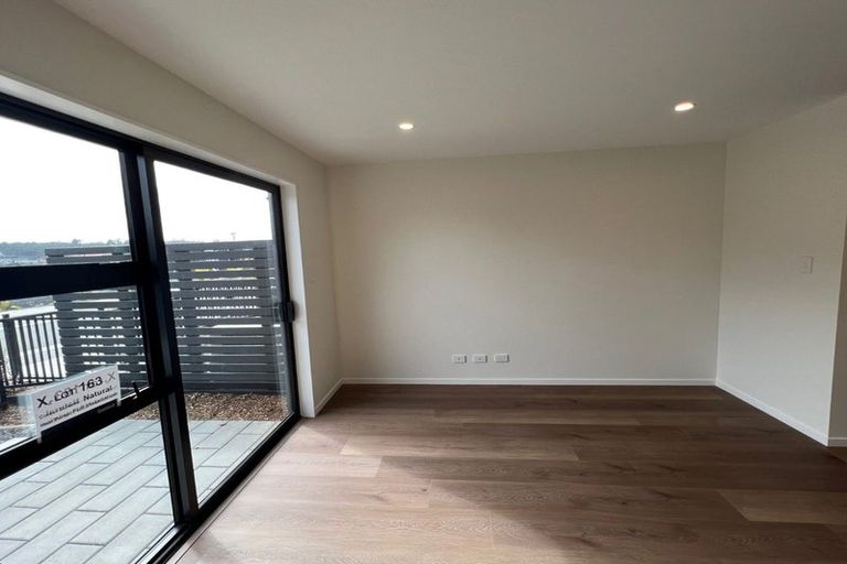 Photo of property in 33 Jabuka Street, Glen Eden, Auckland, 0602