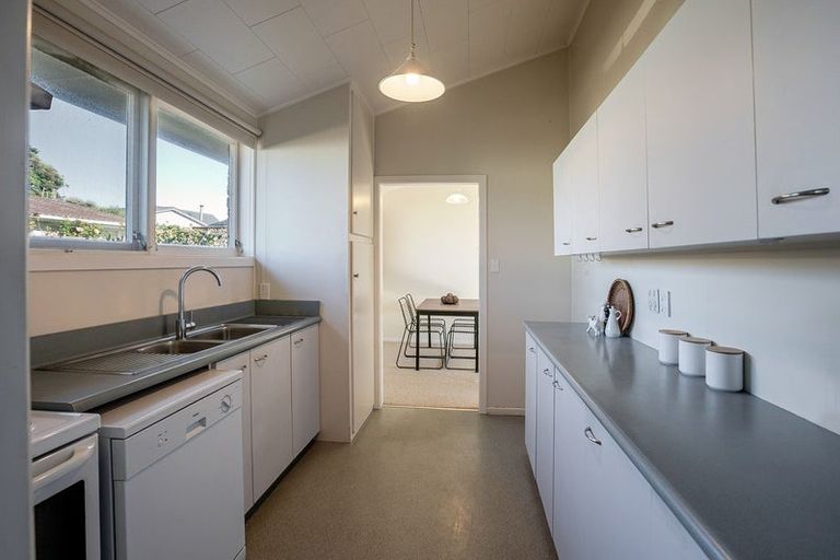 Photo of property in 70b Seaview Road, Paraparaumu Beach, Paraparaumu, 5032