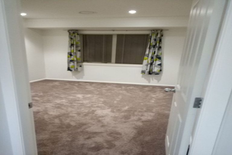 Photo of property in 4 Comber Place, Johnsonville, Wellington, 6037