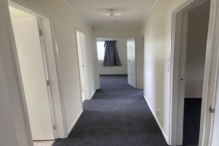 Photo of property in 67 Sunvue Road, Glen Eden, Auckland, 0602