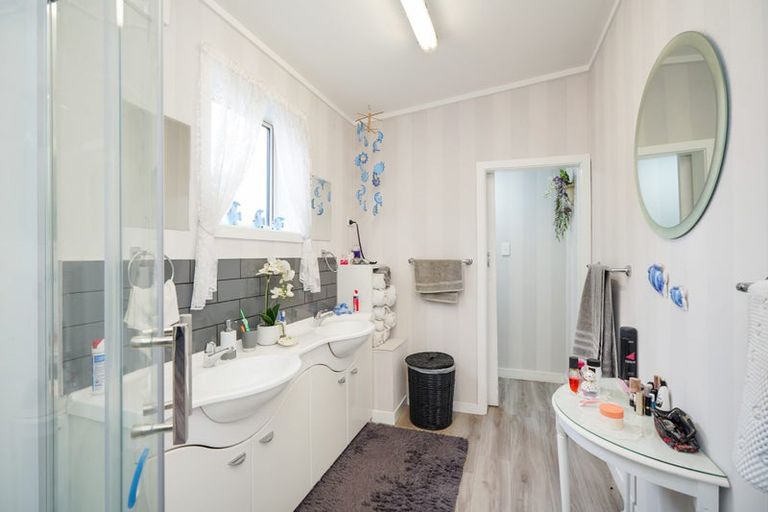 Photo of property in 16 Katrine Street, Otautau, 9610