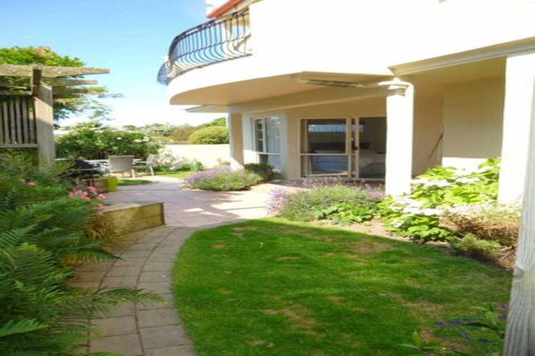 Photo of property in 51 Celia Street, Redcliffs, Christchurch, 8081