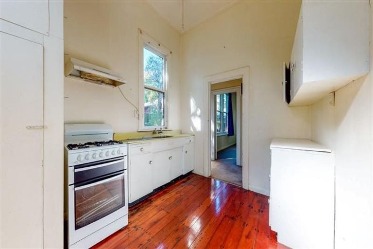 Photo of property in 33 Nairn Street, Mount Cook, Wellington, 6011