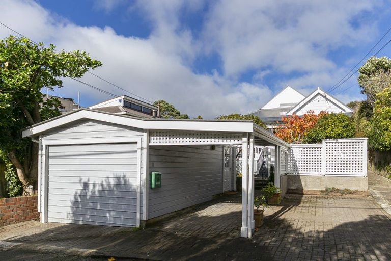 Photo of property in 11 Braithwaite Street, Karori, Wellington, 6012