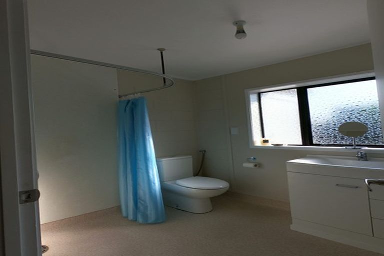 Photo of property in 11 Fantail Court, Orewa, 0931
