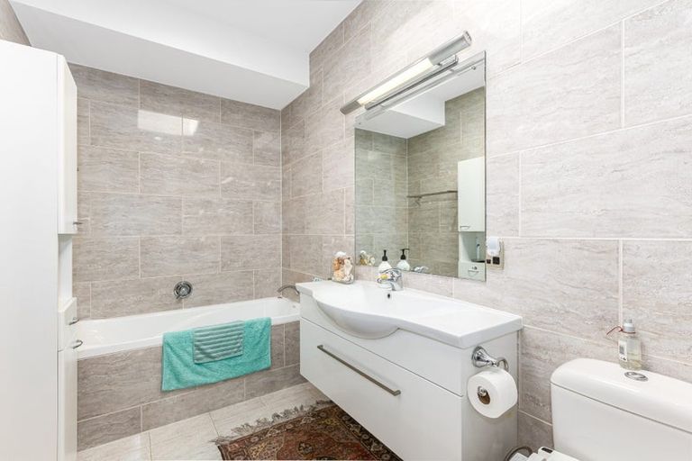 Photo of property in 52 Walter Road, Lowry Bay, Lower Hutt, 5013