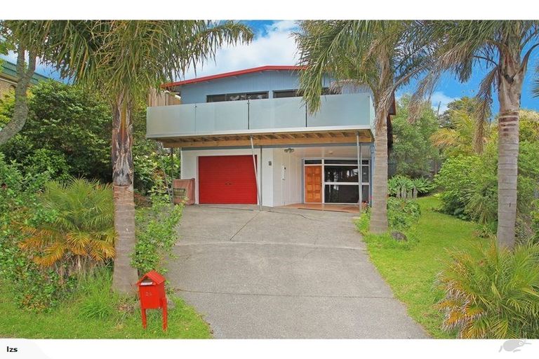 Photo of property in 24 Holt Avenue, Torbay, Auckland, 0630