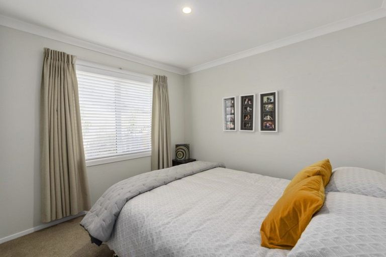 Photo of property in 18 Gladys Place, Levin, 5510