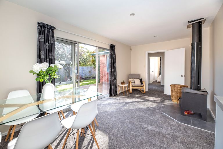 Photo of property in 30 Orrick Crescent, Avondale, Christchurch, 8061